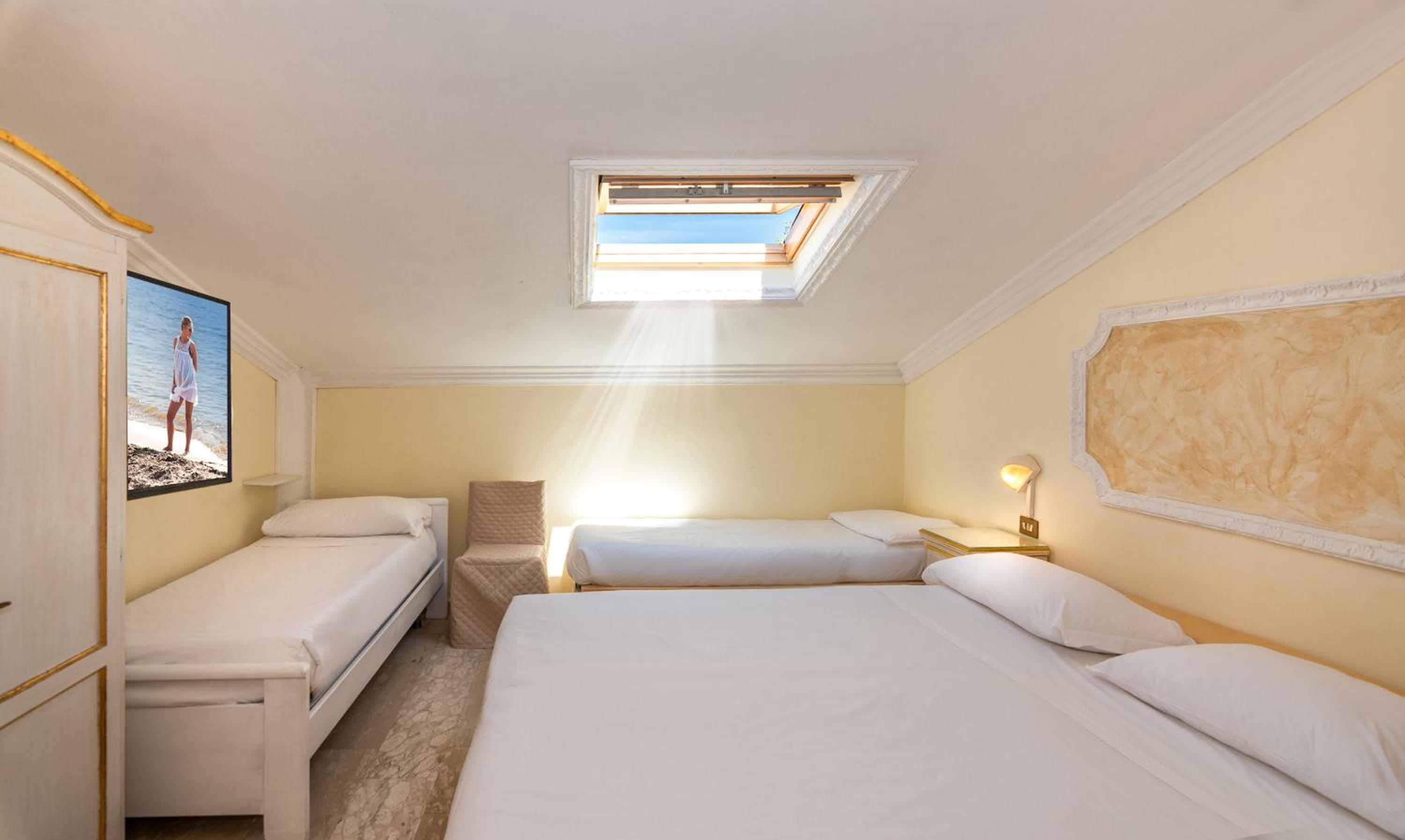 Economy, Triple, Attic