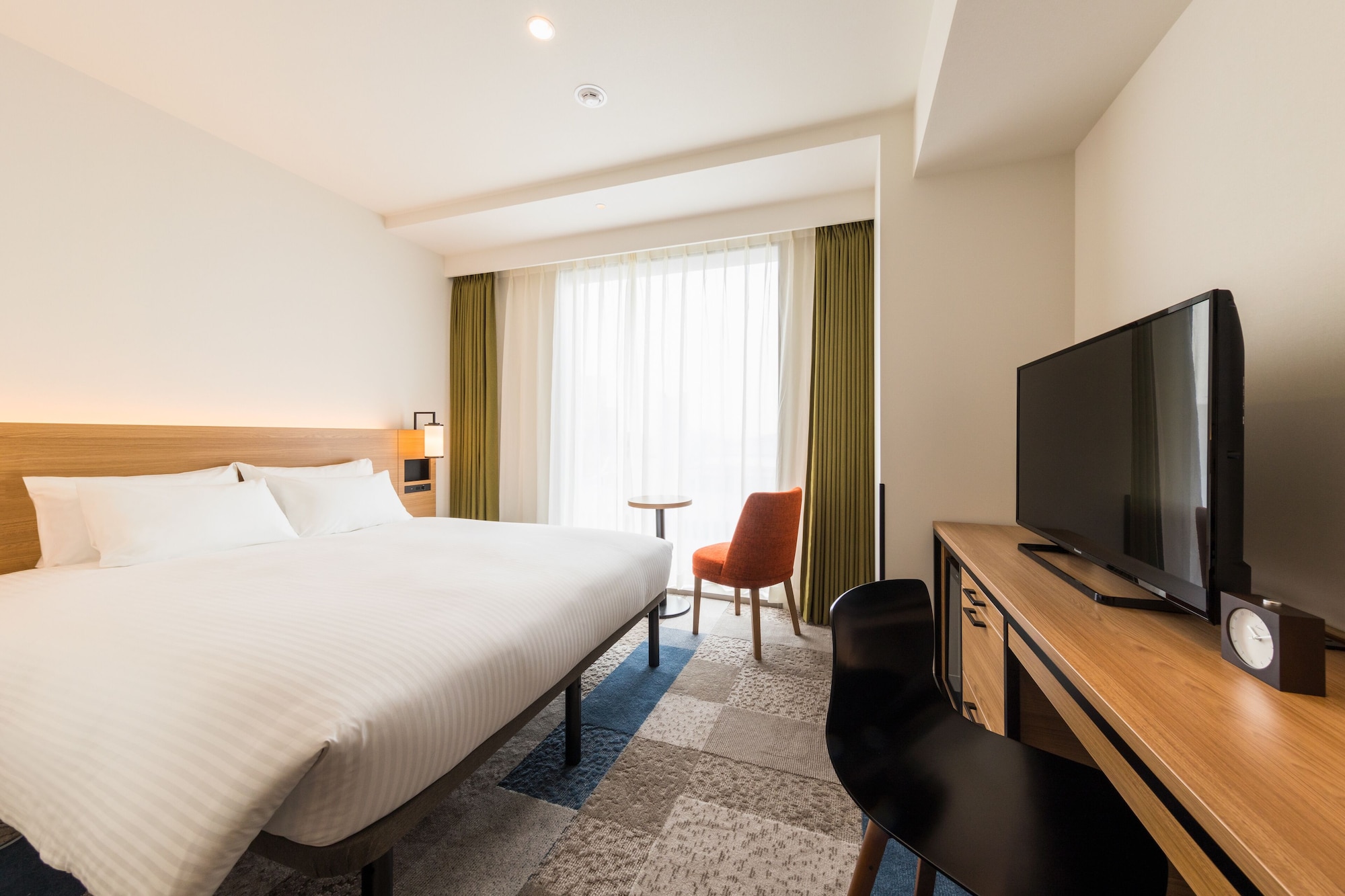 DELUXE, SINGLE, DOUBLE BED
