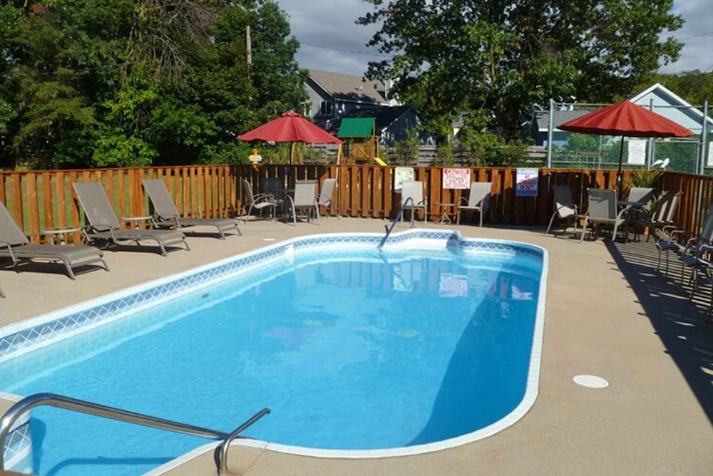 Victoria Resort and Bed & Breakfast 3/57