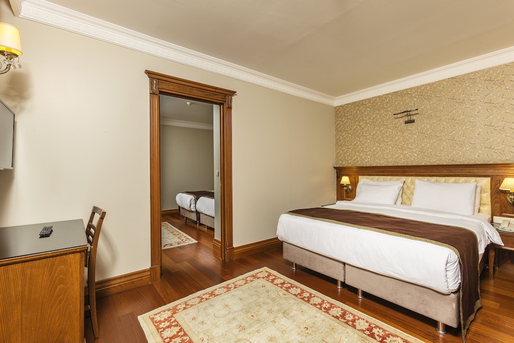 Acra Hotel 20/67