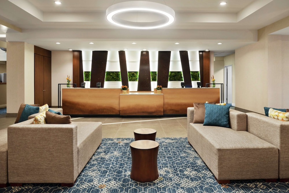 Embassy Suites By Hilton Cincinnati Rivercenter 30/53
