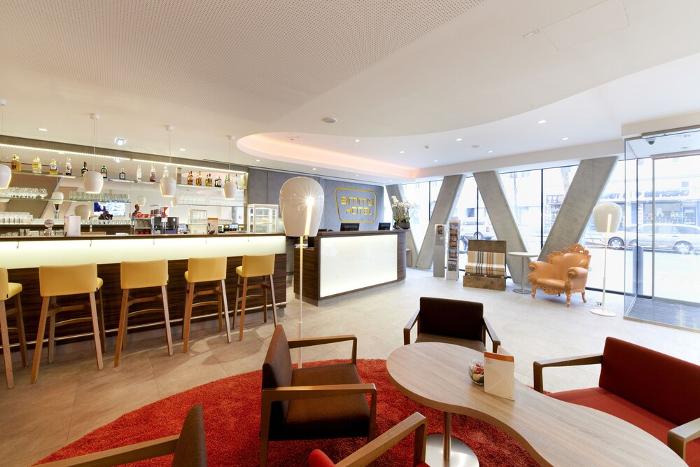Simm's Hotel 33/41
