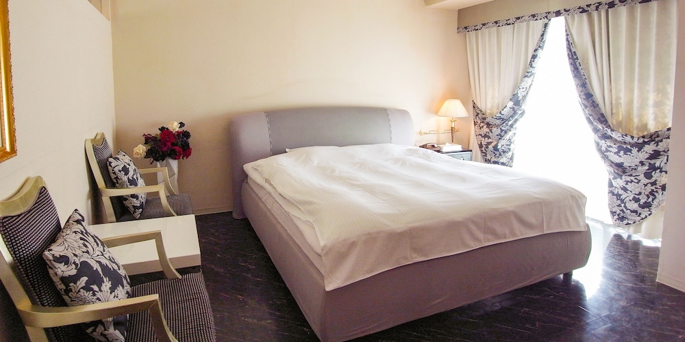 V Hotel - Adults Only 27/50