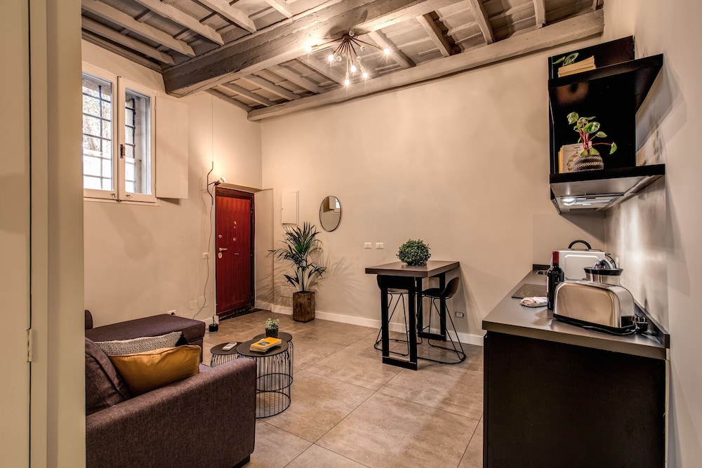 St Eligio Suite 14/21