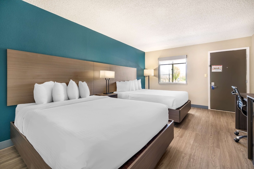 Standard, 2 Queen Beds, Accessible