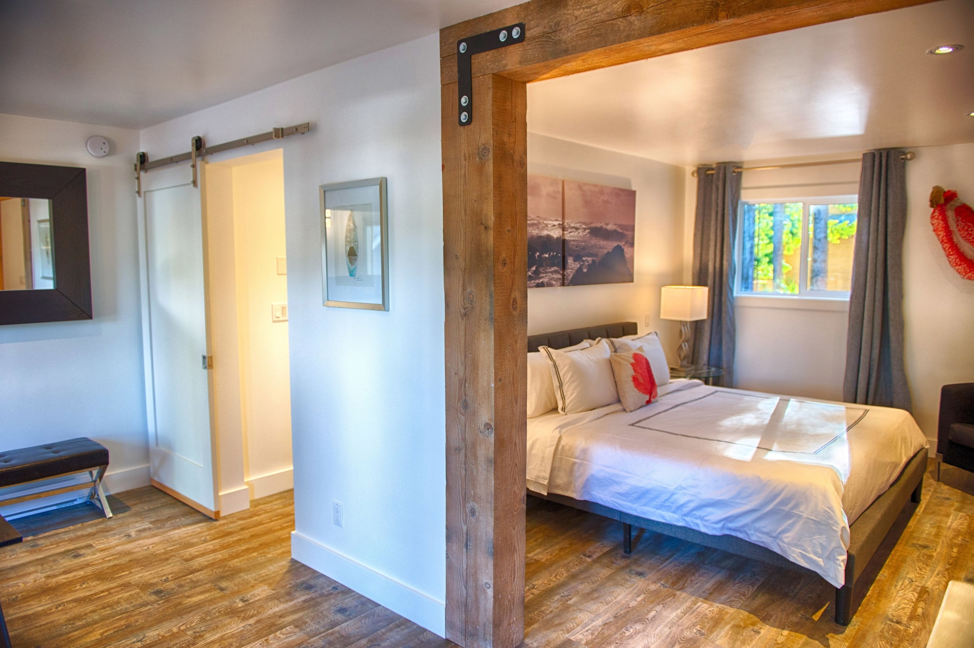 LUXURY, ECONOMY, SUITE, KING BED, HARBOUR VIEW