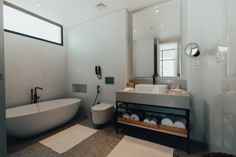 Bab Al Nojoum Hudayriyat Villas 62/62