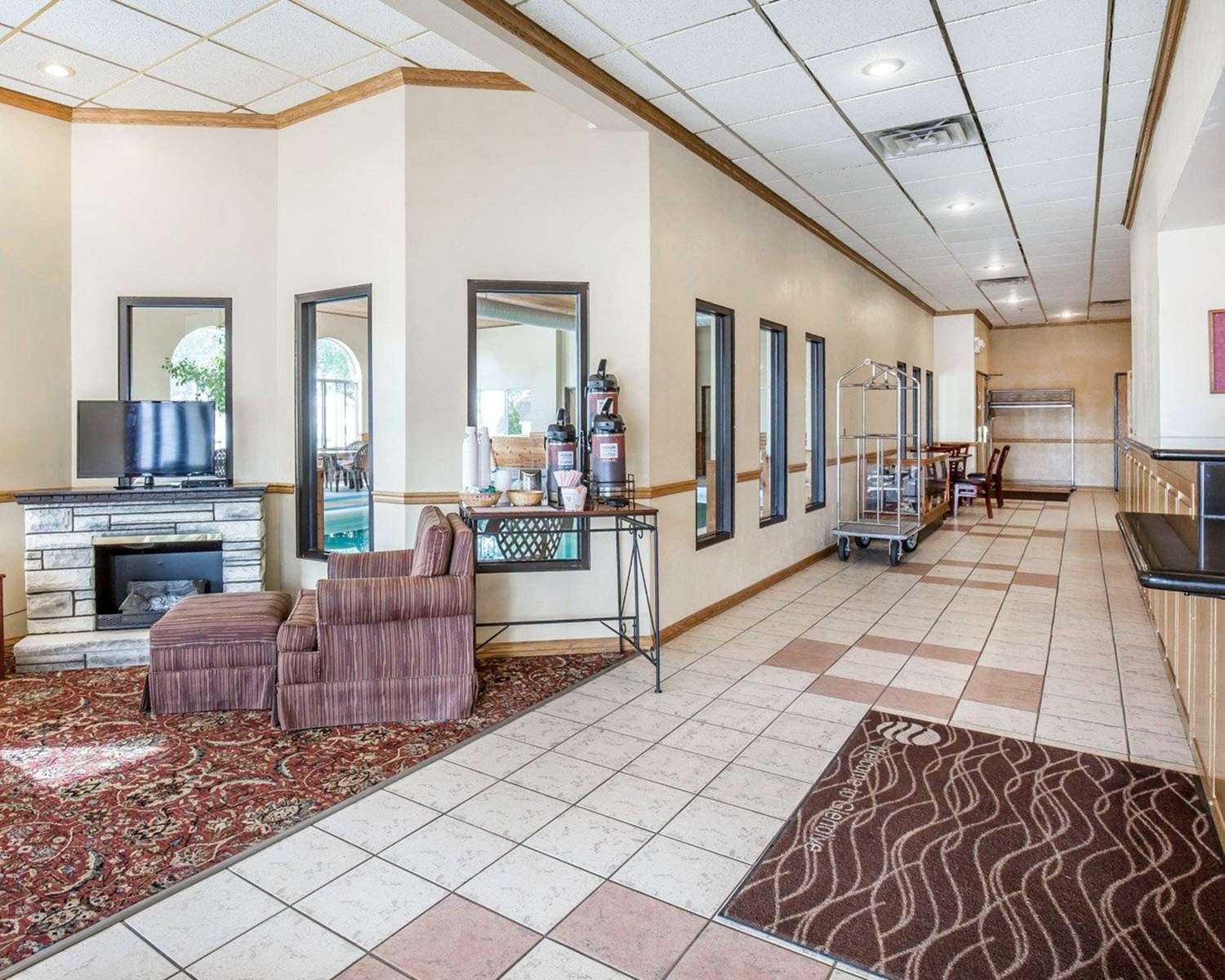 FairBridge Inn and Suites Glendive (ex Comfort Inn) 20/30