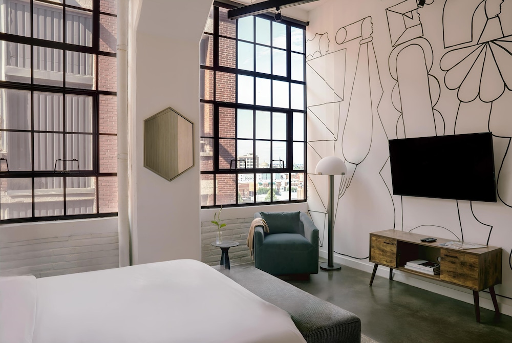 1 Bedroom, Superior, Apartment, Queen Bed, The Heid Lofts by Reside, a Wyndham Residence 3/5