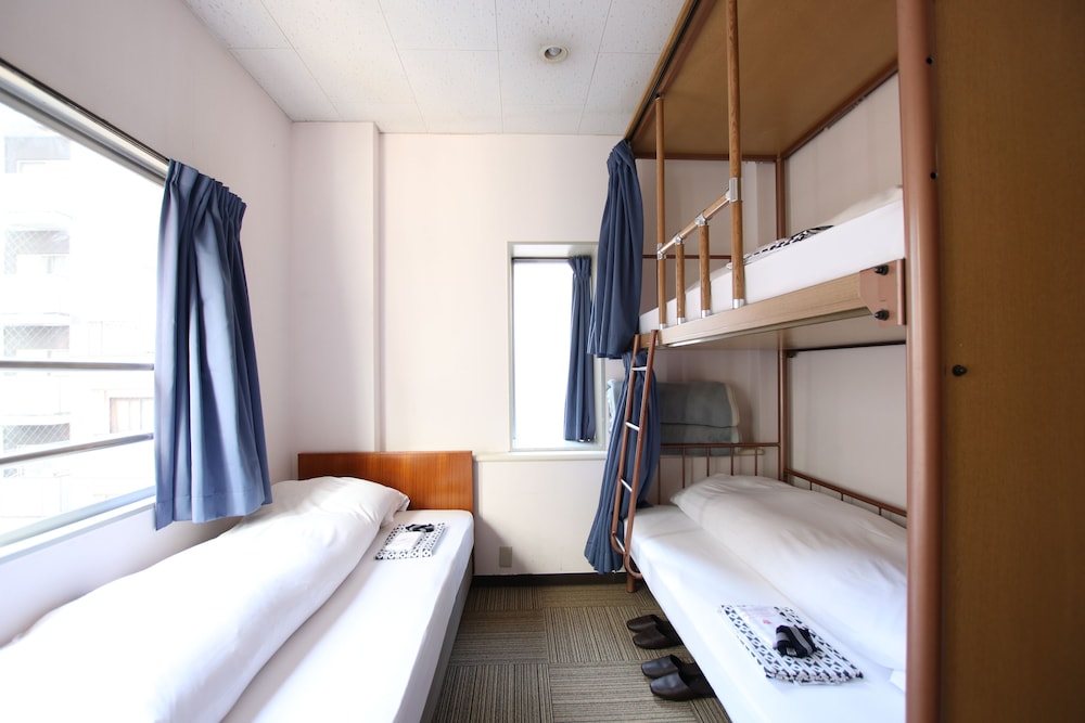 3 BEDROOMS, TRIPLE