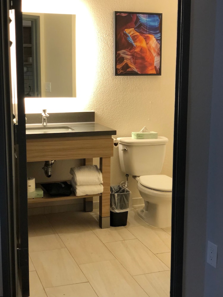 Candlewood Suites Mount Pleasant 21/67