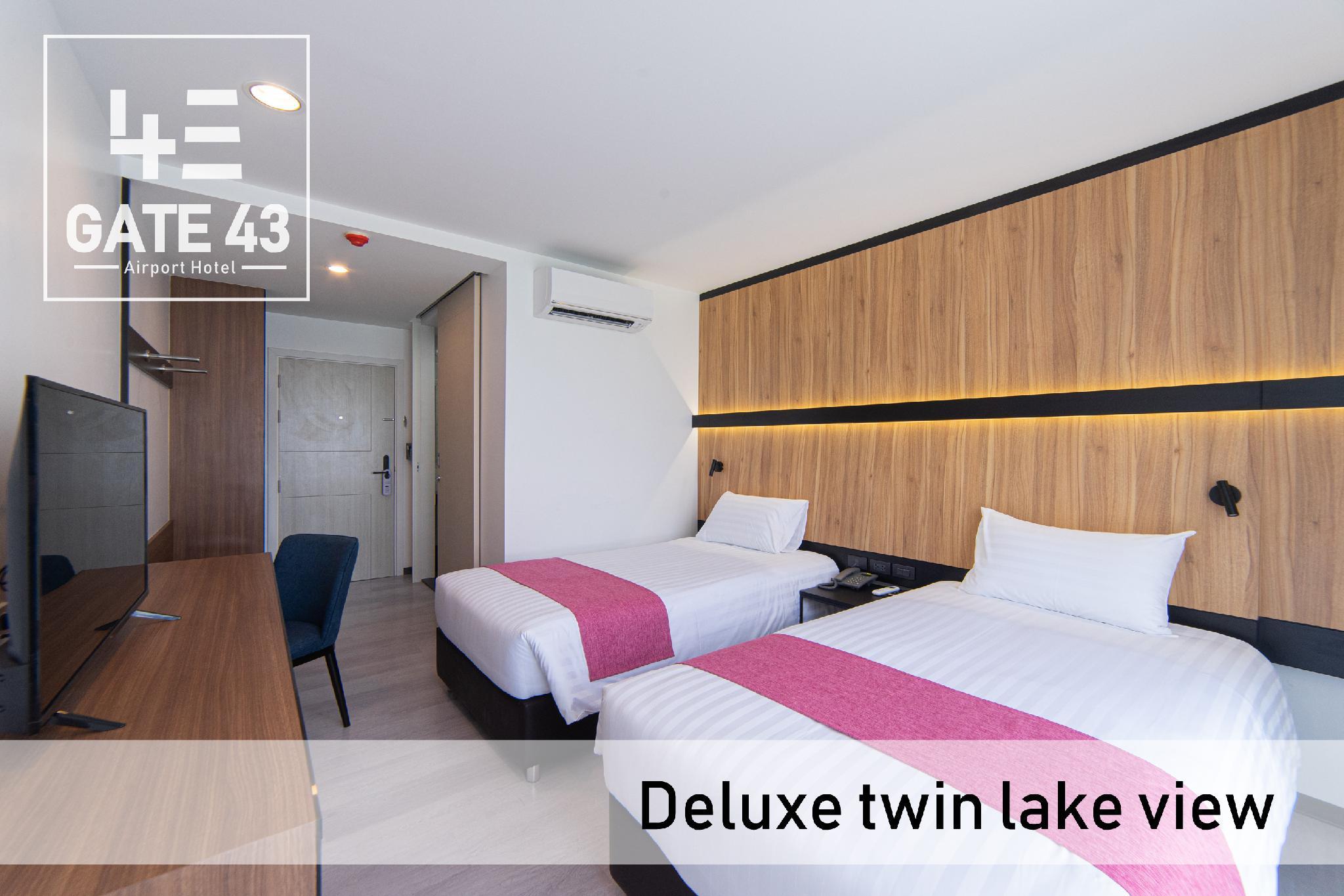 Deluxe, Twin Beds, Lake View