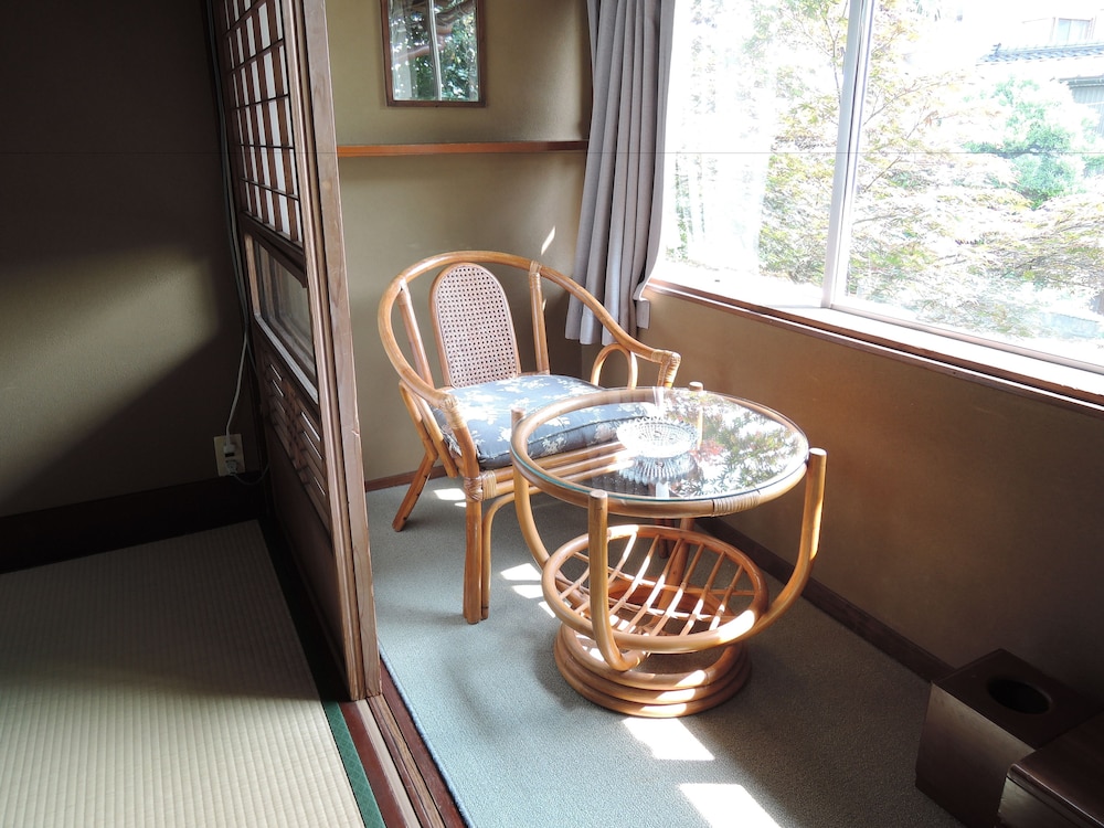 1 BEDROOM, STANDARD, QUADRUPLE