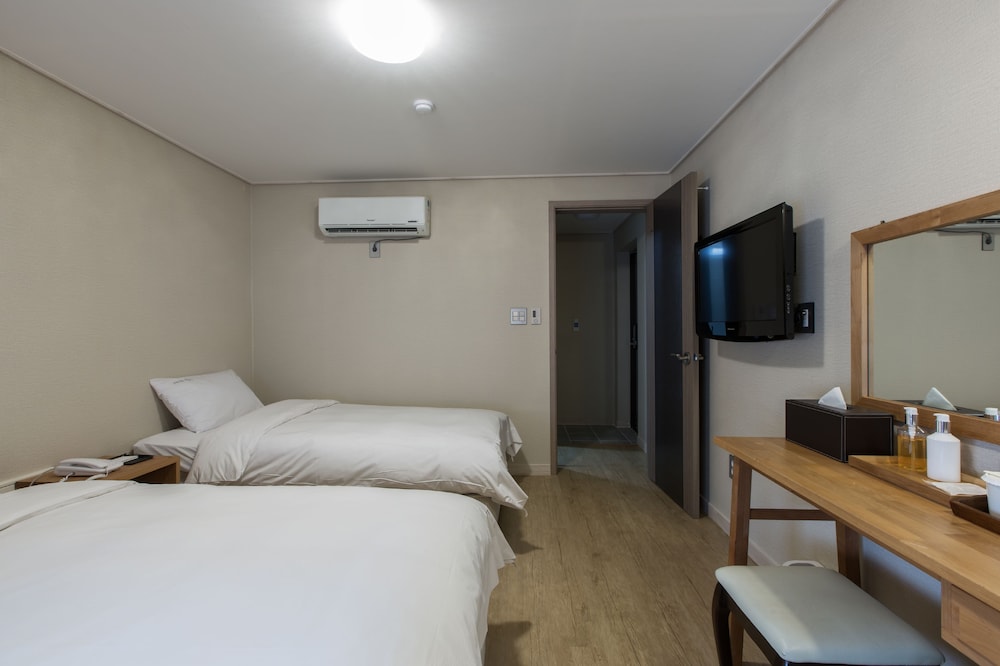 SUPERIOR, TWIN BEDS