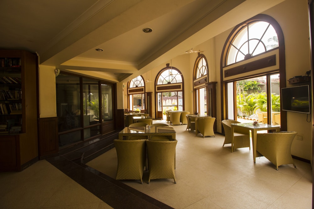 The Sunset Beach Resort 24/34