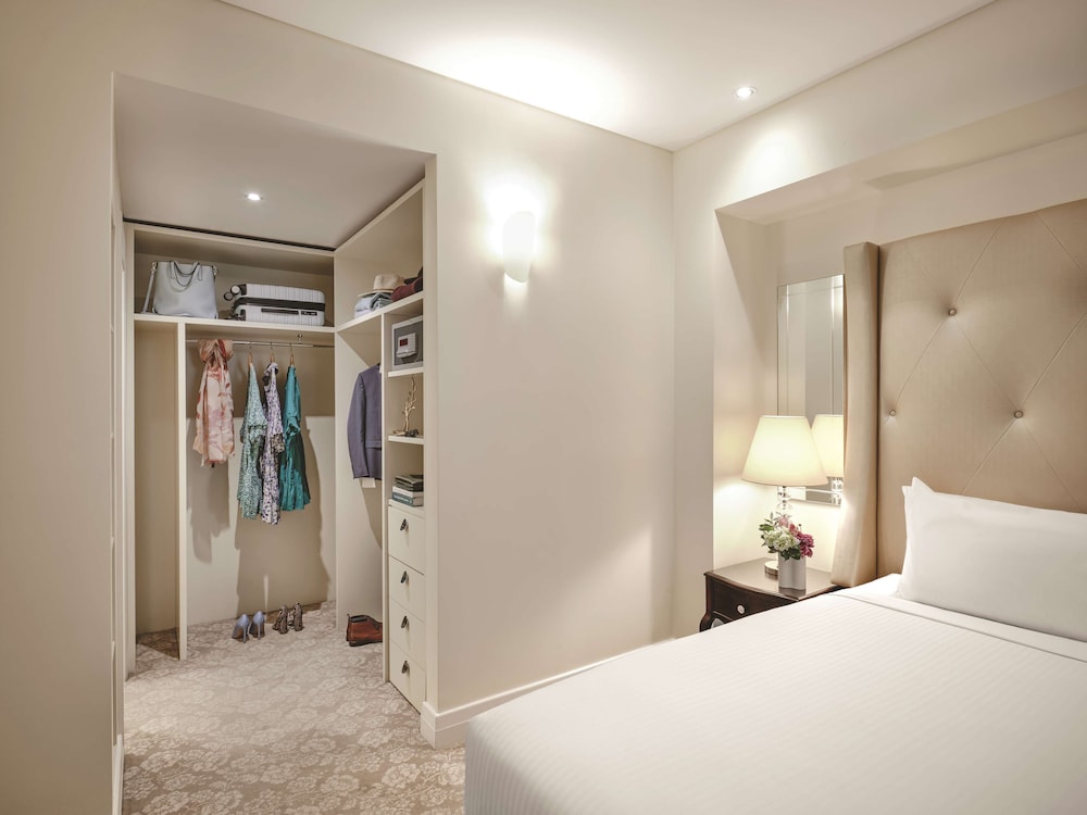 Suite, King Bed, Rendezvous Hotel Melbourne 2/3