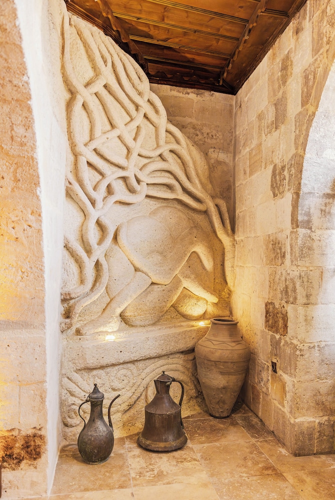 Phocas Cave Suites 27/71