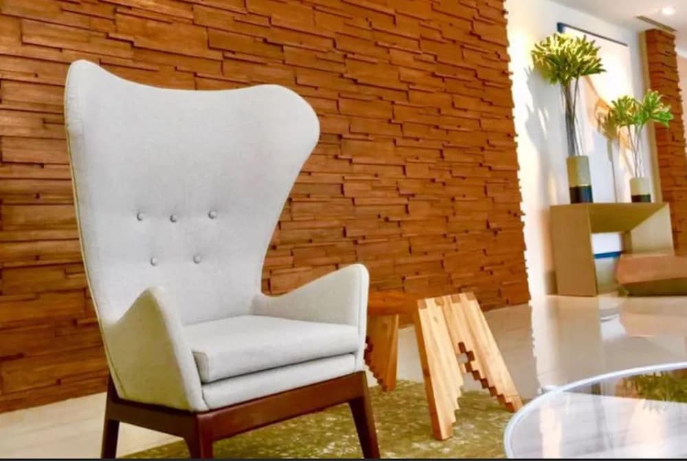 Studio Unit At Abreeza Place 38/50
