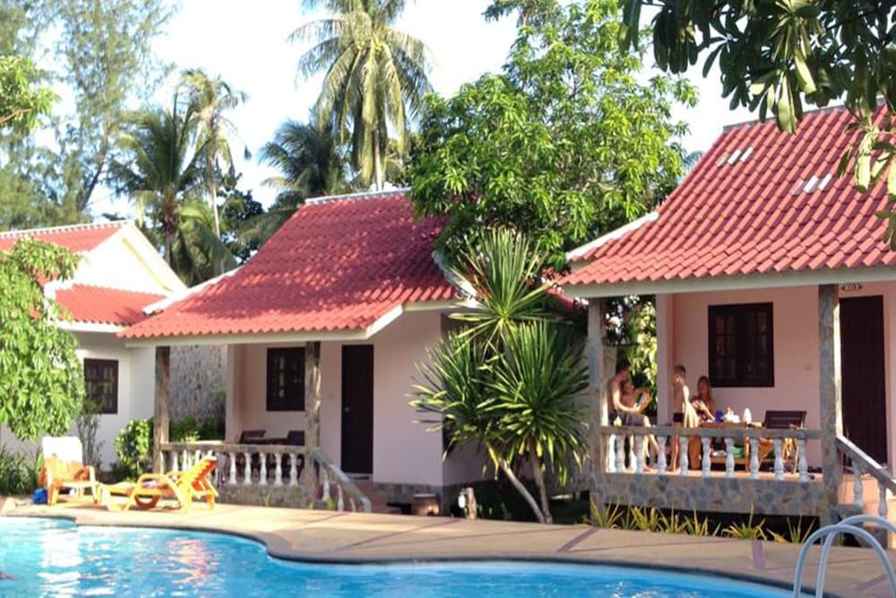 Phuwadee Resort And Spa 37/48