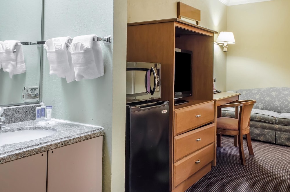 Rodeway Inn Allentown 13/34