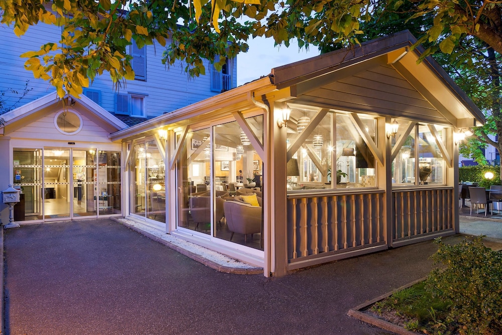 Hotel Acadie les Ulis 1/26