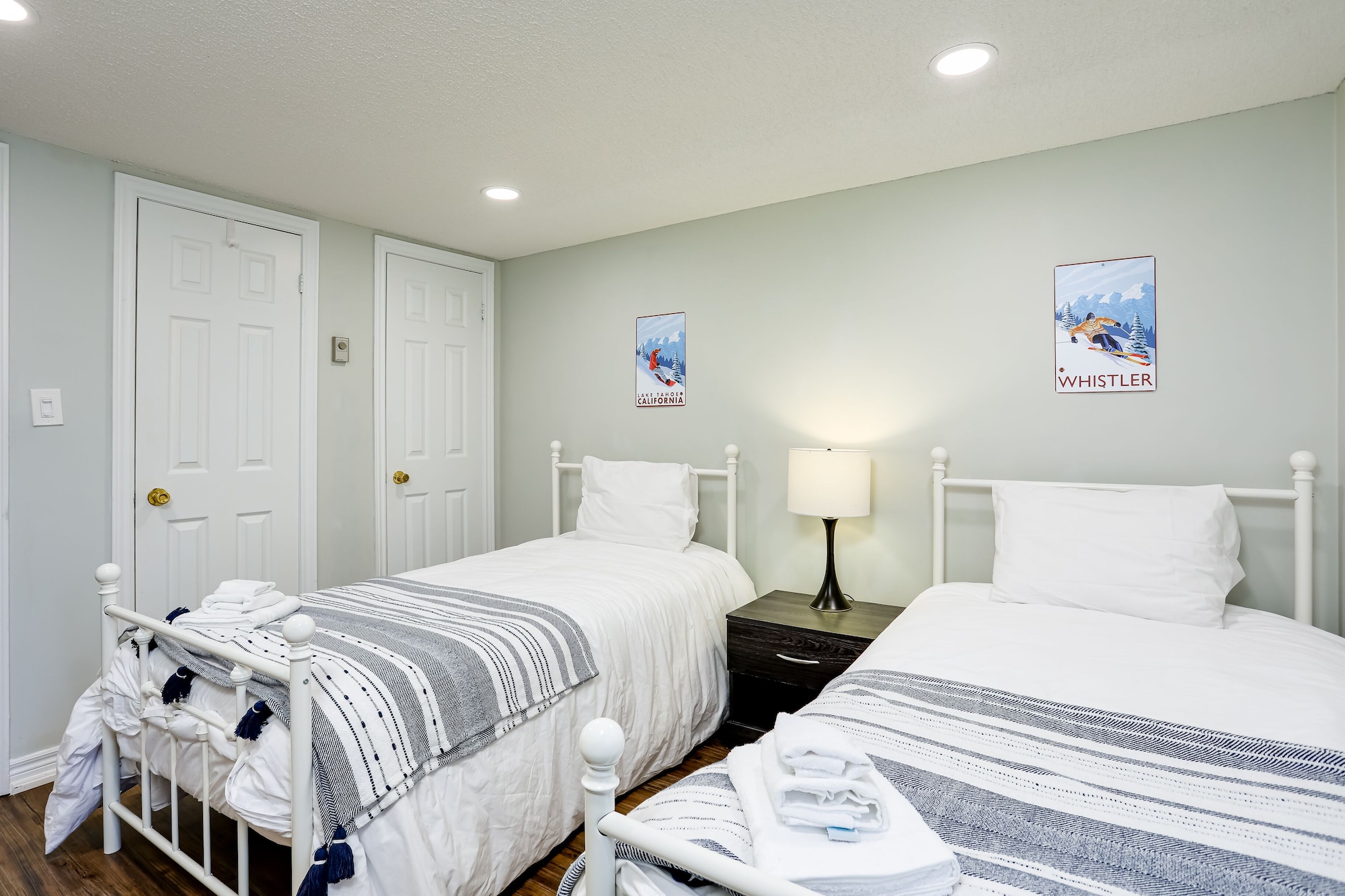 Green, 3 Queen Beds, Sofa، The Lodges At Blue Mountain Wintergreen Condos 10/10