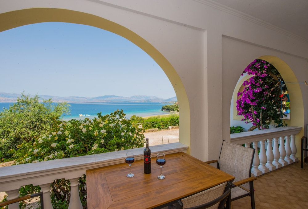 Dionysos Apartments 43/67