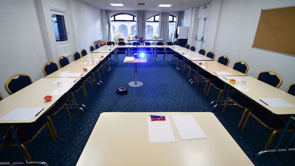 Ibis Budget Blois Centre 43/61