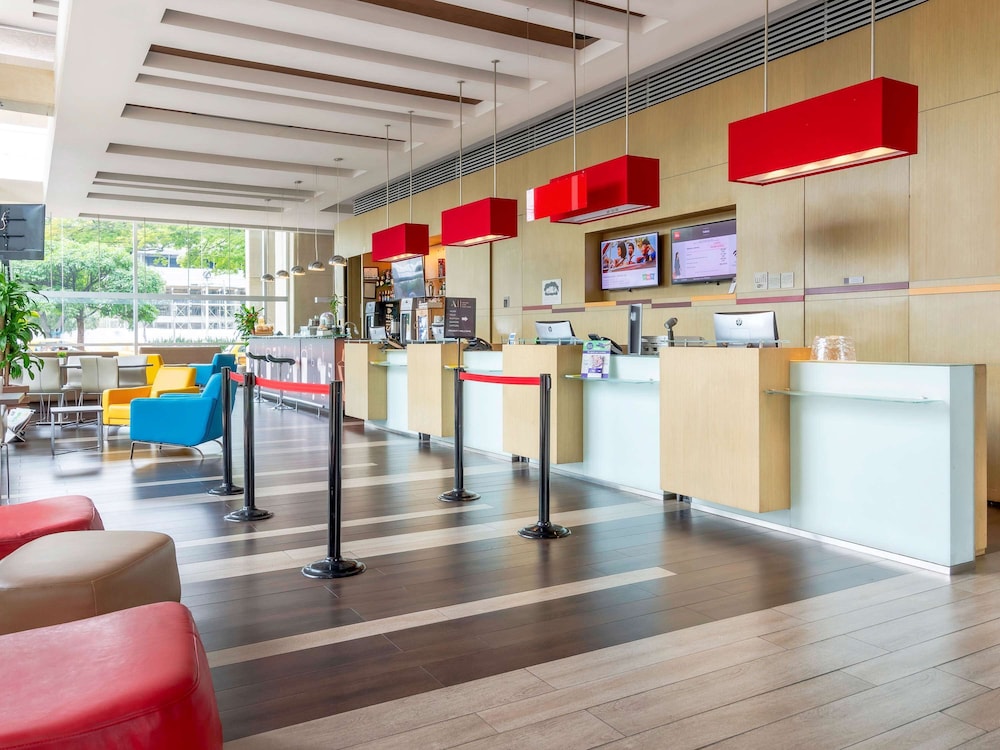 Ibis Medellin 39/67