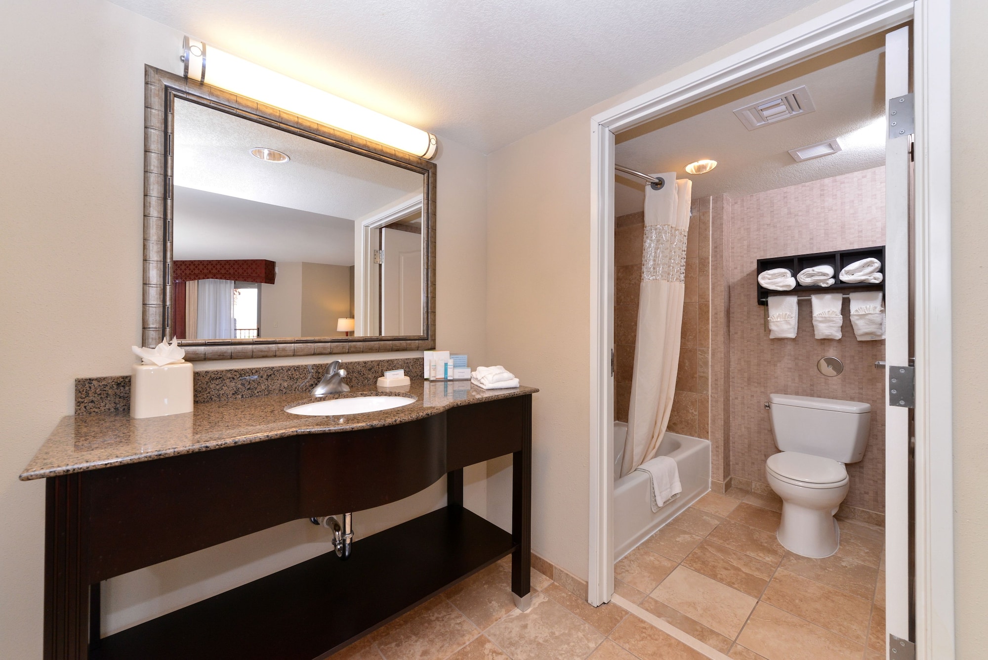 جناح بسرير كينج، Hampton Inn & Suites Phoenix/Gilbert 7/7
