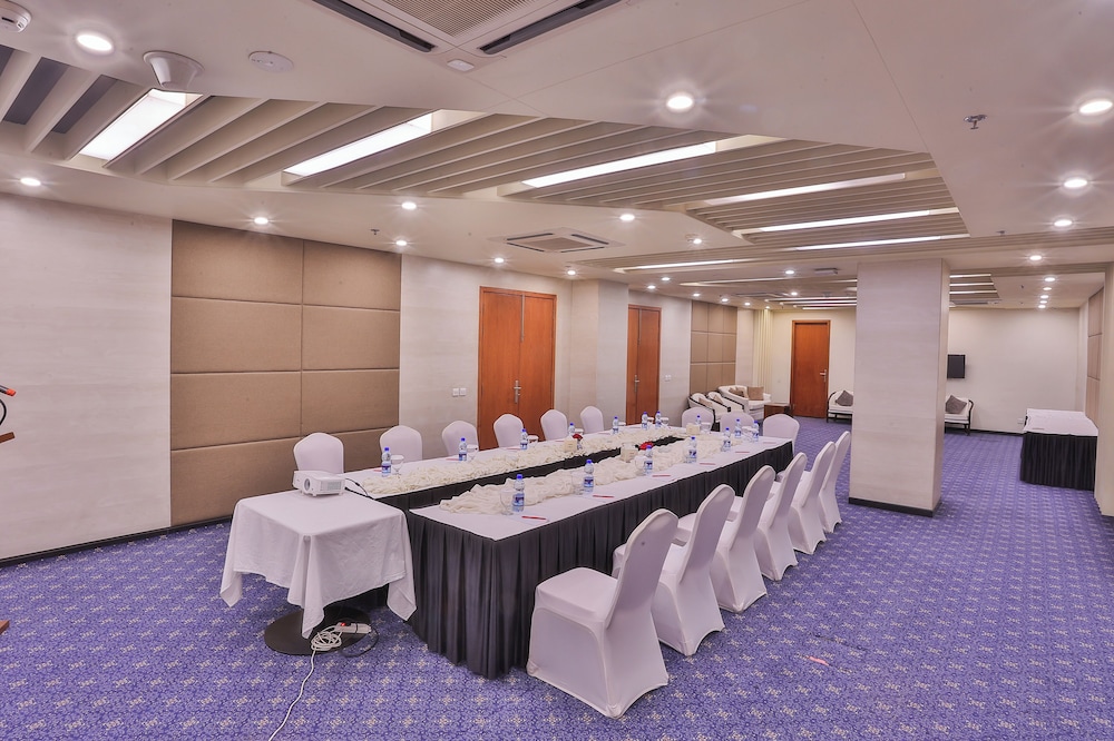 Avari Xpress Multan 28/49