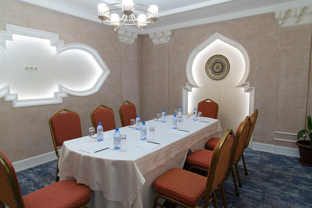 Aisha Bibi Hotel & Apartments 34/44