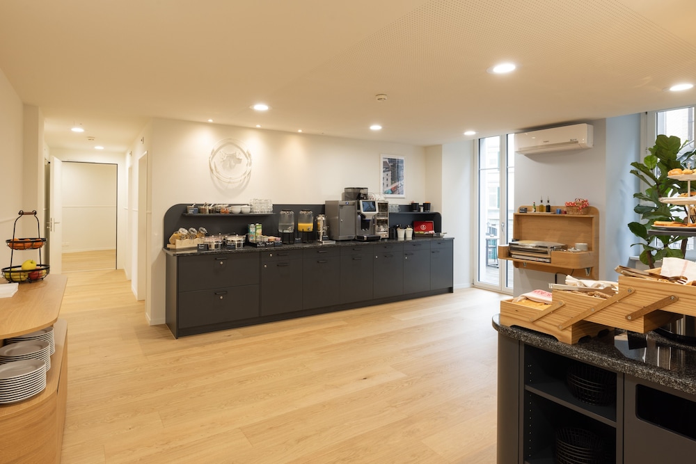 Fred Guest House Zurich Hauptbahnhof 3/50