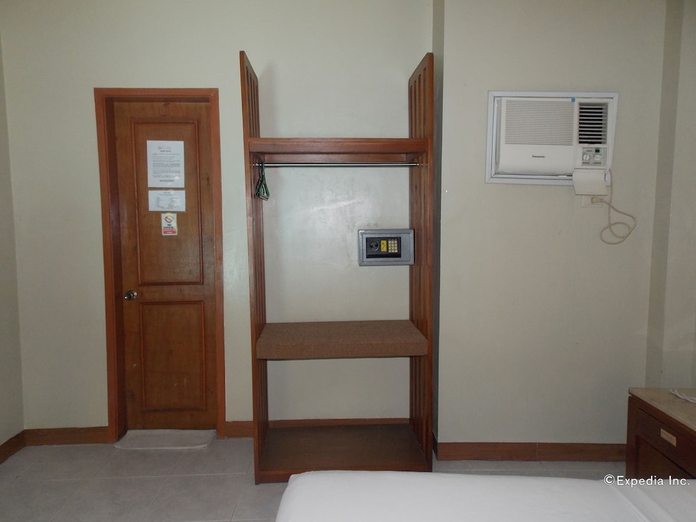 Caribbean Waterpark And Resotel 11/56