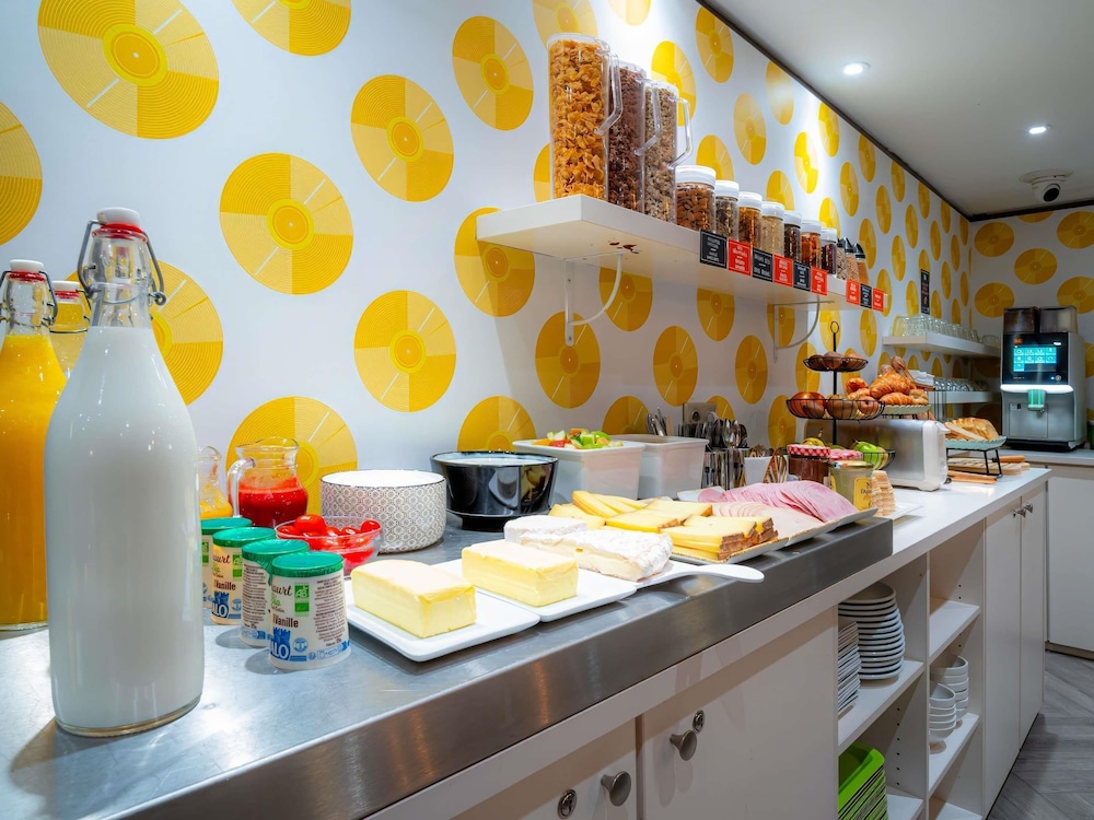 Ibis Styles Paris 15 Lecourbe 7/64
