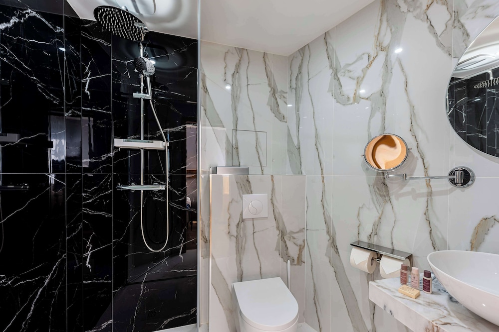 Brit Hotel Paris Rosny Sous Bois 33/34