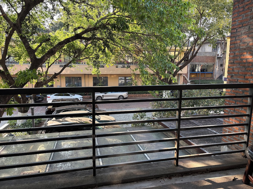 Guangzhou Baiming Fangyuan Apartment 4/47
