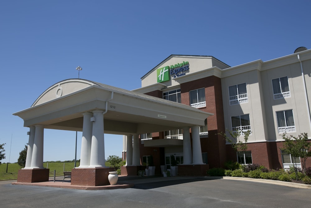 Holiday Inn Express Hotel And Suites Brookhaven 3/44