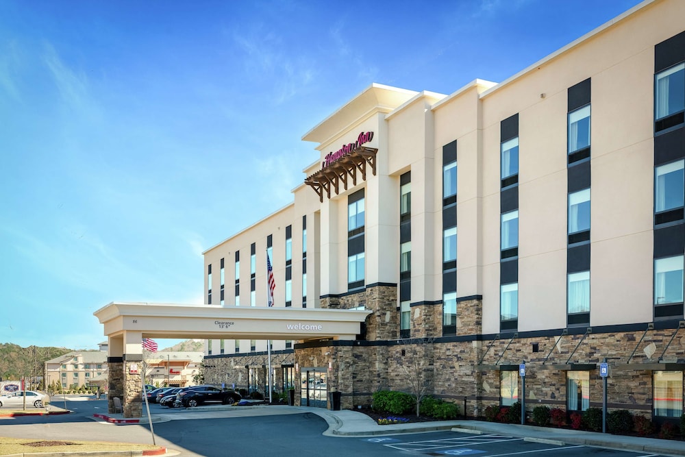 HAMPTON INN EMERSONLAKEPOINT GA