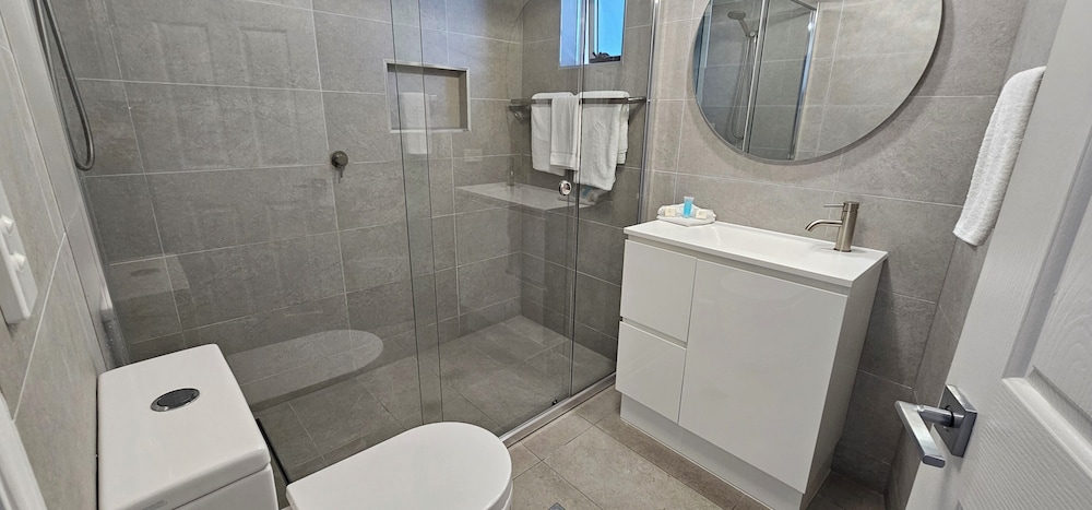 Broadbeach Holiday Apartments 46/50