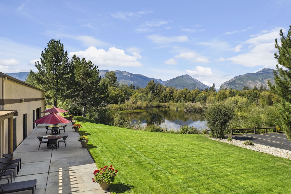 Bitterroot River Inn & Conference Center 52/56