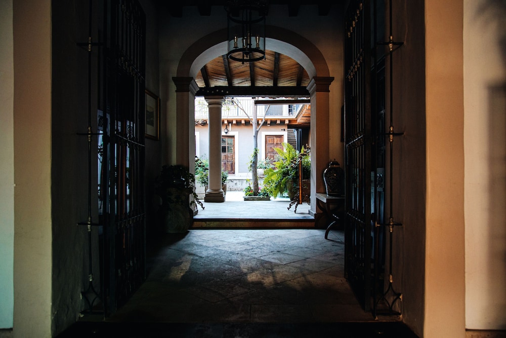 Dona Francisca Hotel Boutique 49/55