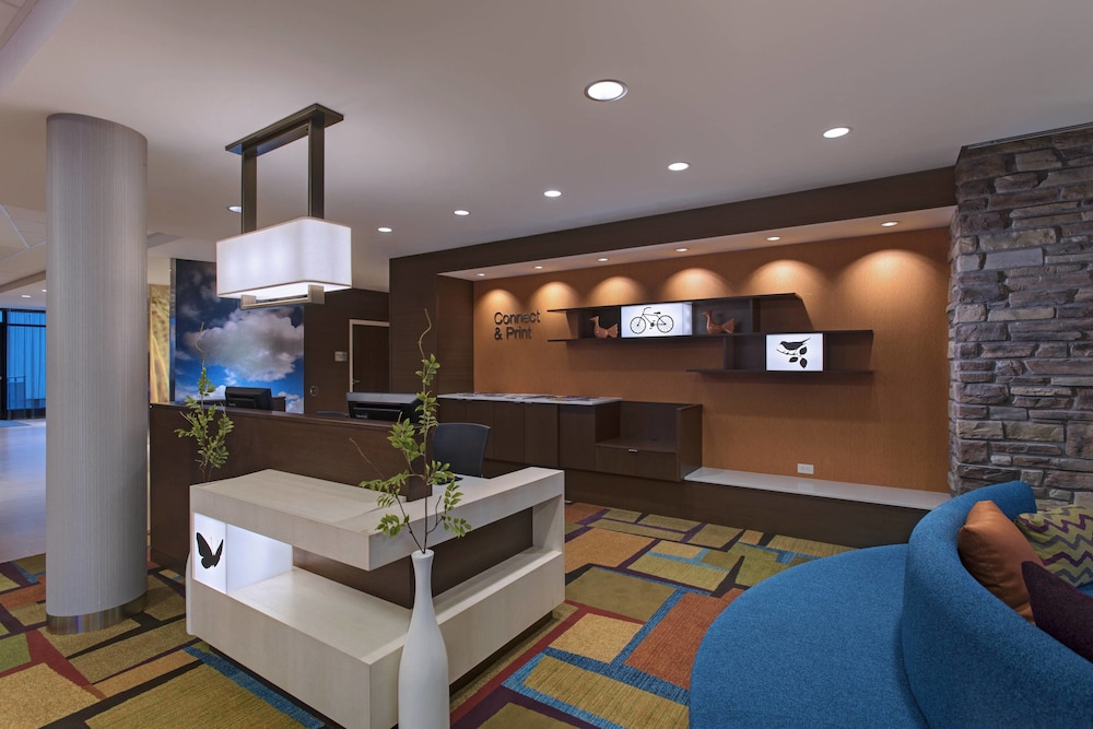 Lobby at Fairfield Inn Suites La Crosse Downtown, LA CROSSE - WI