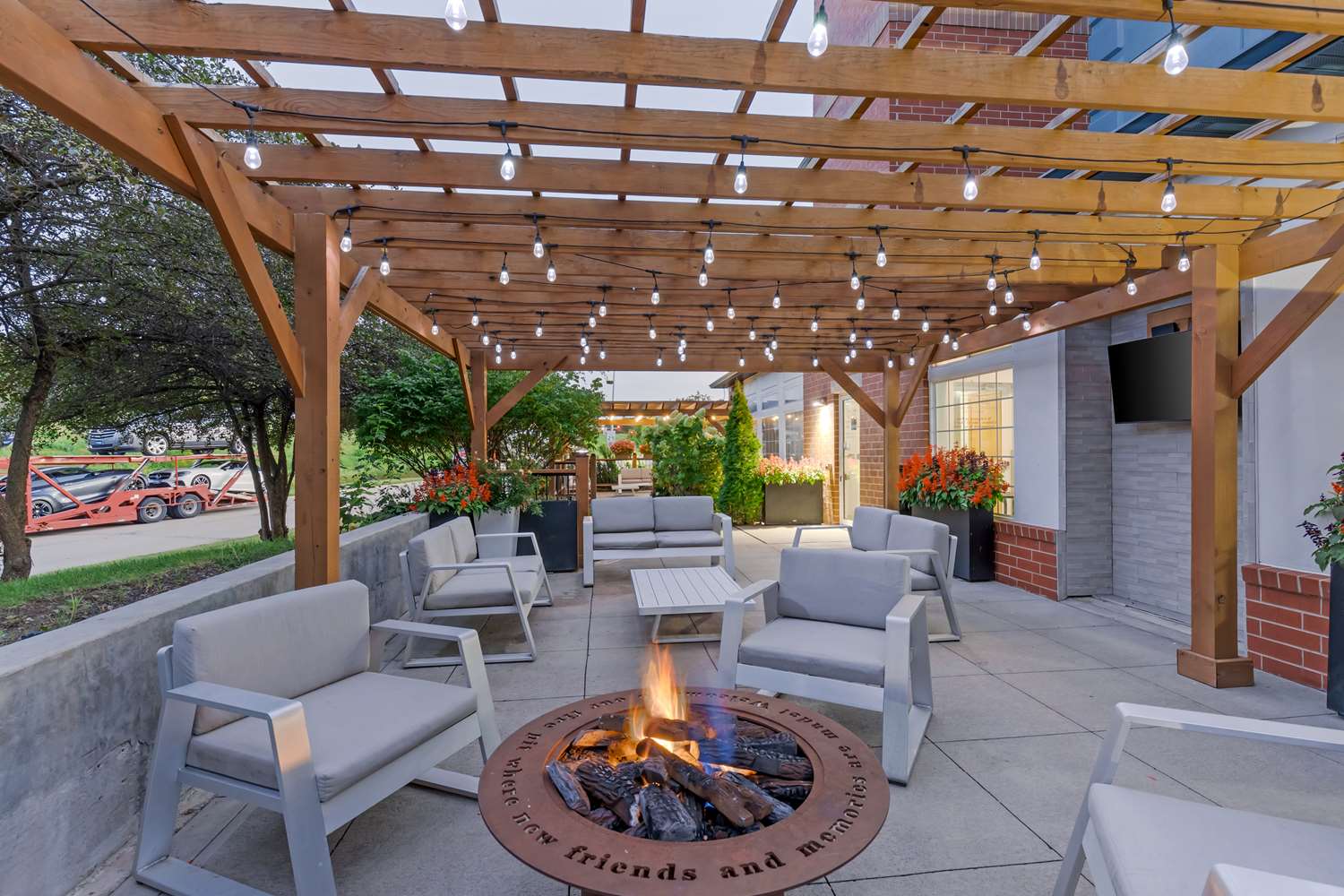 Best Western Plus Des Moines West Inn & Suites 14/17