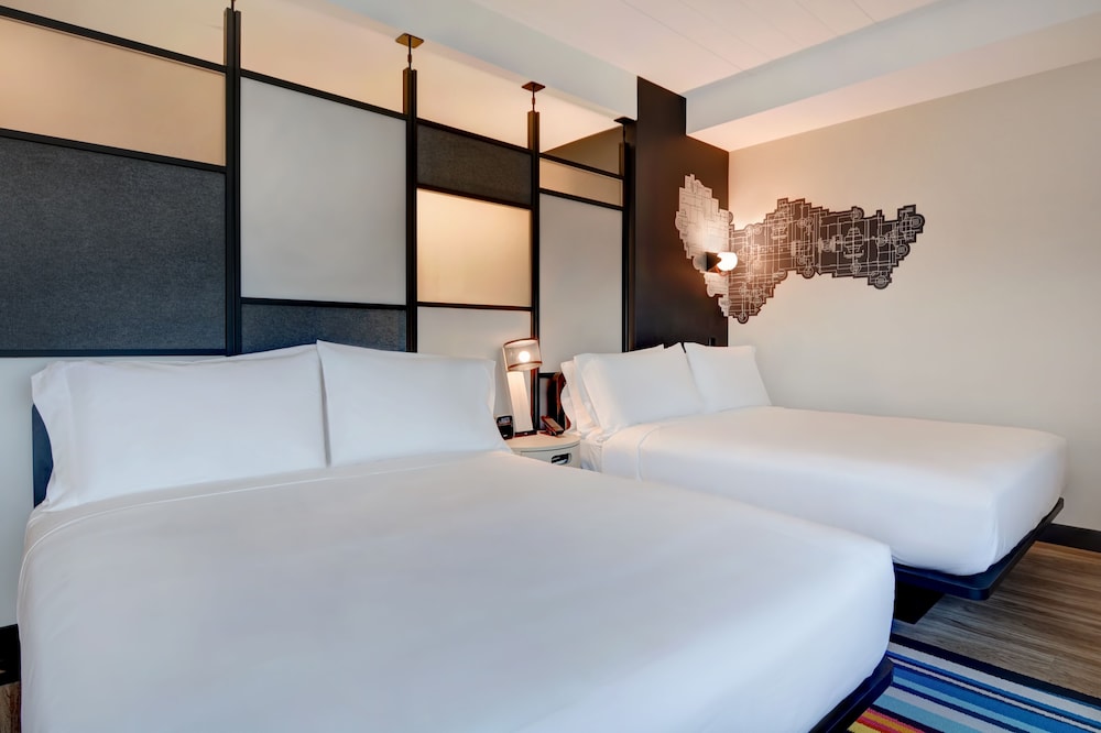 Aloft Secaucus Meadowlands 9/52