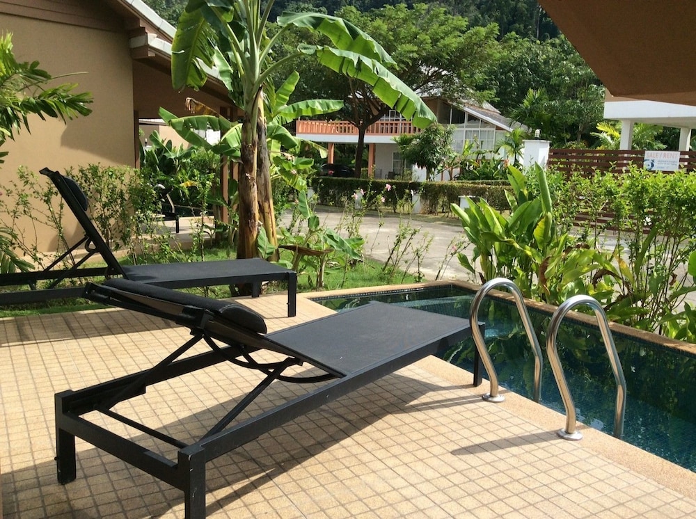 Sakoo Valley Naithon Beach 40/50