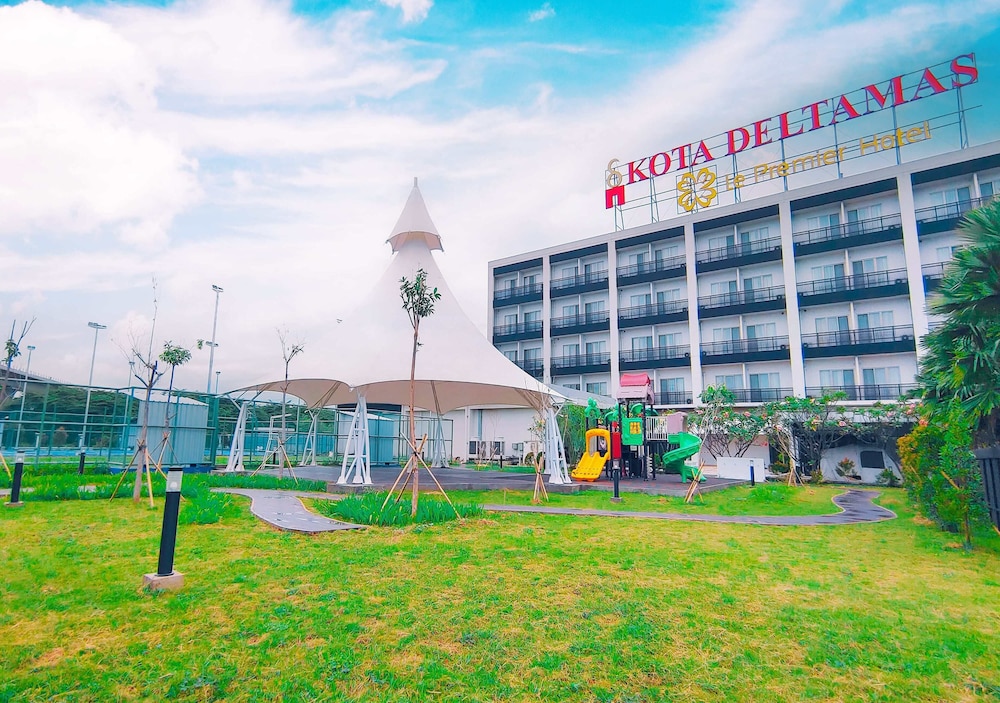 Le Premier Kota Deltamas 36/44