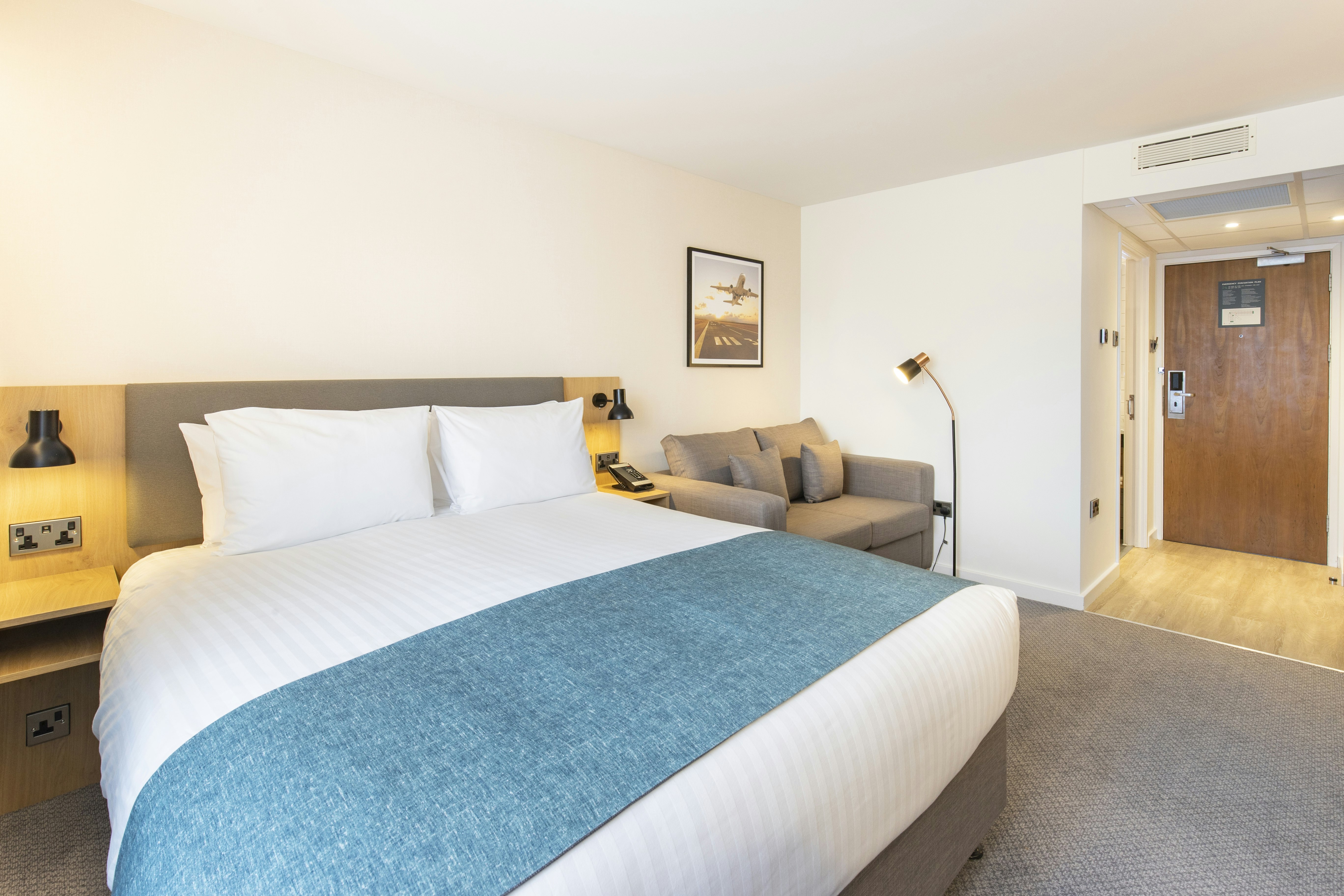 Holiday Inn Bristol Airport 10/43