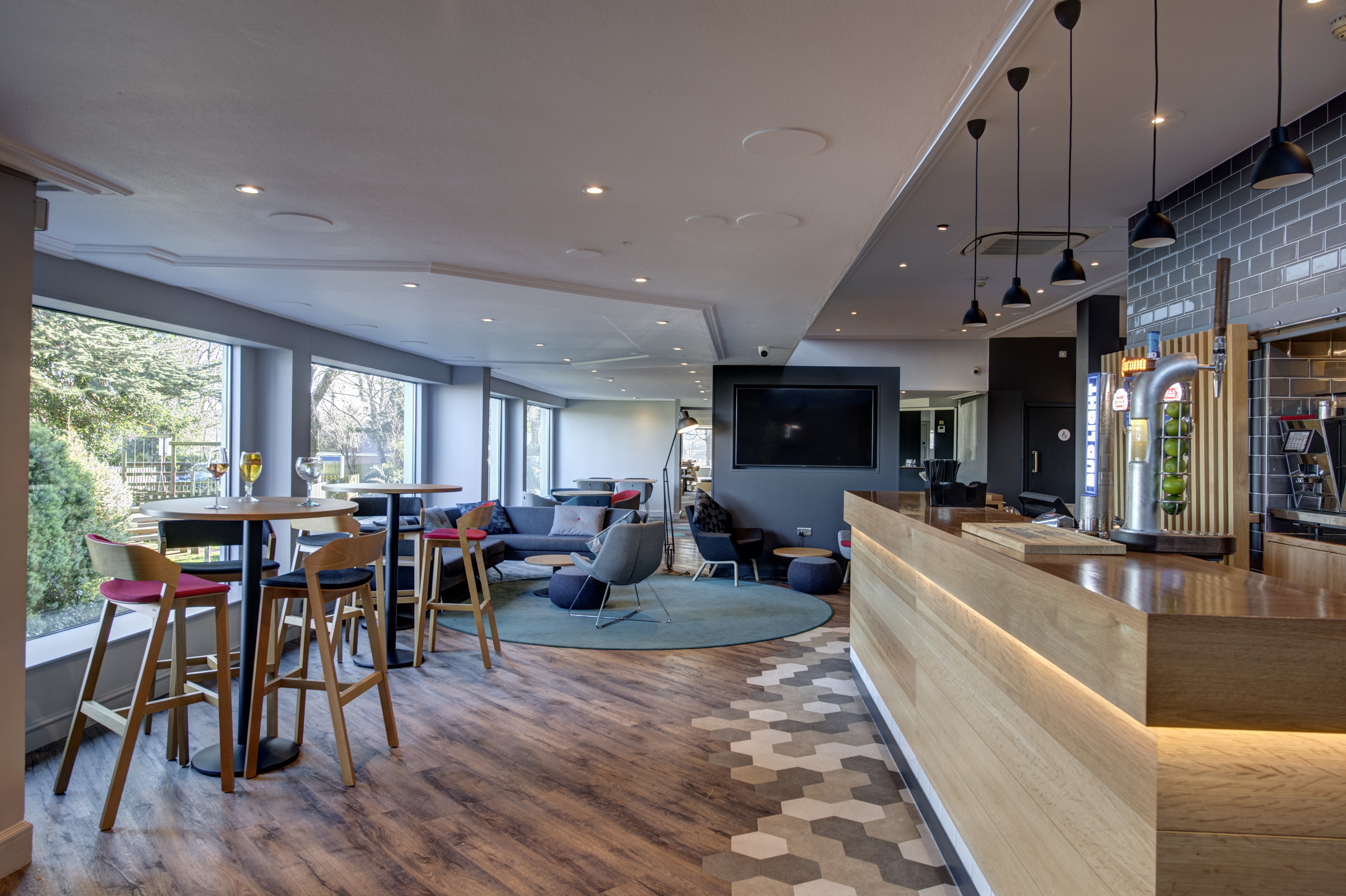 Holiday Inn Express Edinburgh City West 27/52