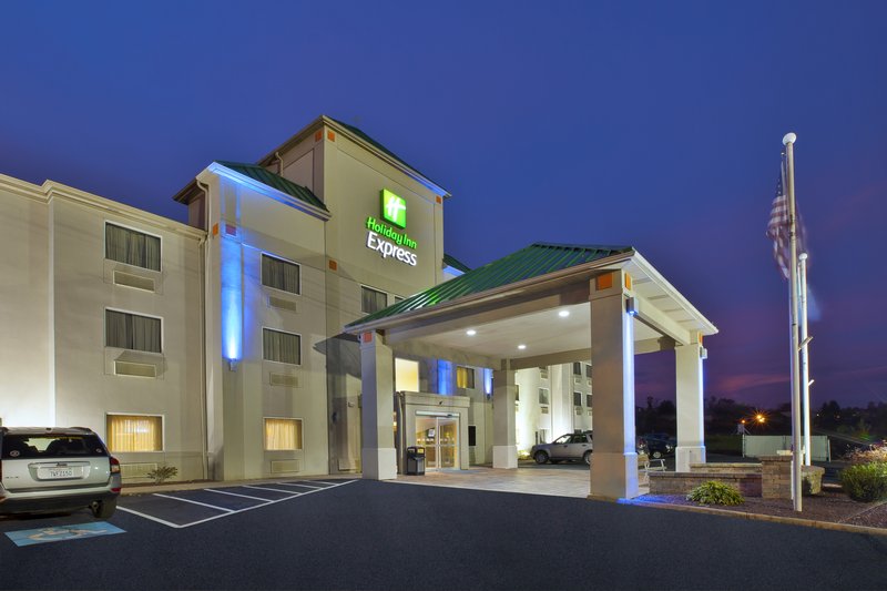 Holiday Inn Express Irwin (PA TPK Exit 67) 24/24
